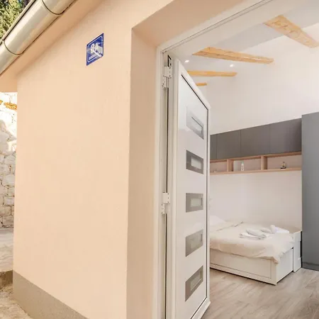 Modesty Apartment